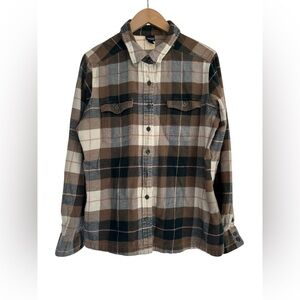 Patagonia Shirt Womens 12 Long Sleeve Pockets Button Front Organic Casual Brown